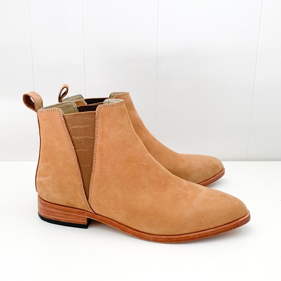 Nisolo Shoes - Nisolo Chelsea Ankle Boots Suede Sand Tan | 8 7.5